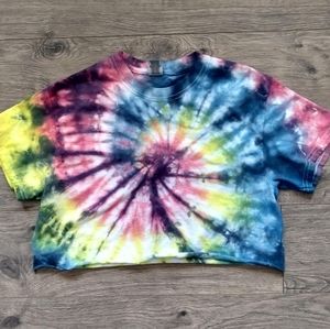 Cropped tie-dye tee